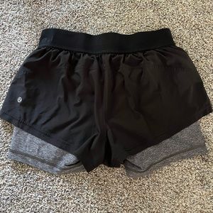 Lululemon running shorts with a side pocket sz 8